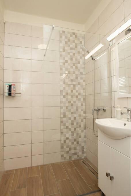 Petofi Family Apartman Debrecen Eksteriør billede